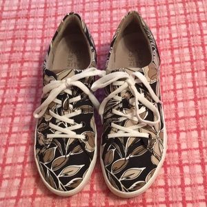 Naturalizer Print Sneakers